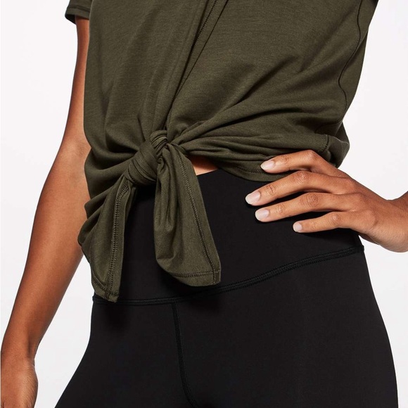Lululemon Knot A Problem Tee in Dark Olive - Picture 4 of 10